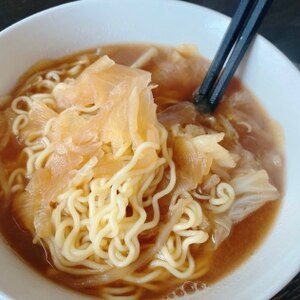 インスタントラーメンで味噌鍋